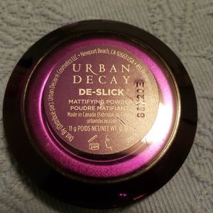 🦄 Urban Decay De-Slick Magnifying powder